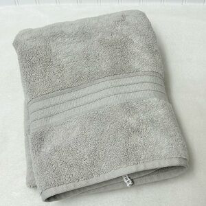 Pottery Barn hydrocotton quick dry bath towel